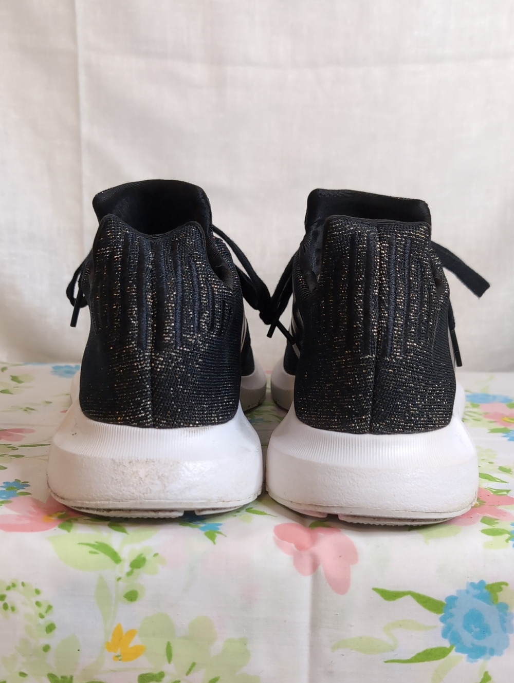 adidas Swift Run 'Core Black' sneakers womens 11 - Picture 3 of 8